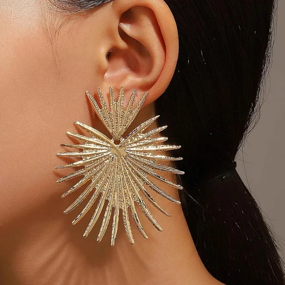 Women's Bohemian Gold Hypoallergenic Stud | Sunflower Designed Earrings - Picture 1 of 6